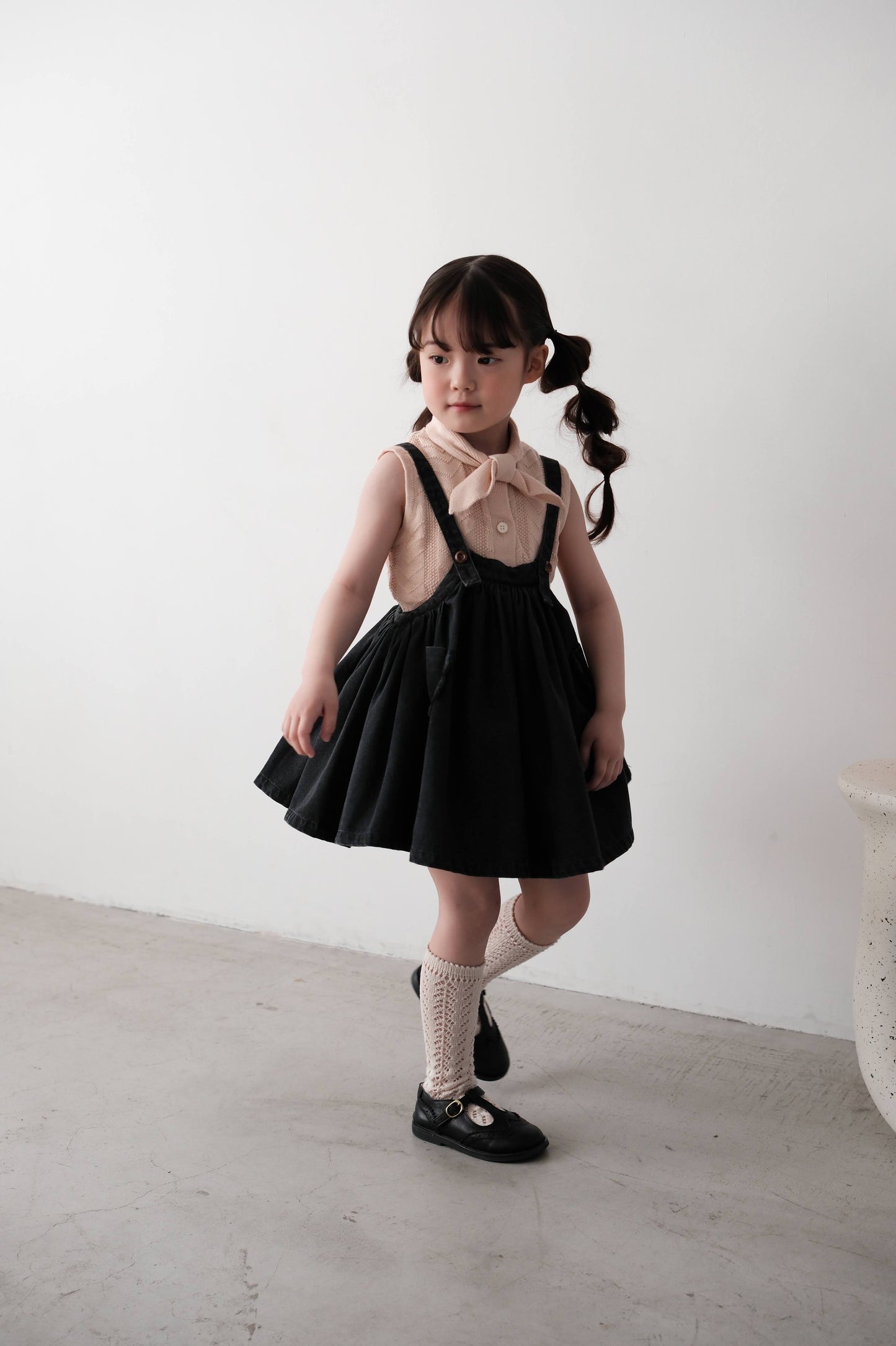25SS Bow tie sleeveless knitwear