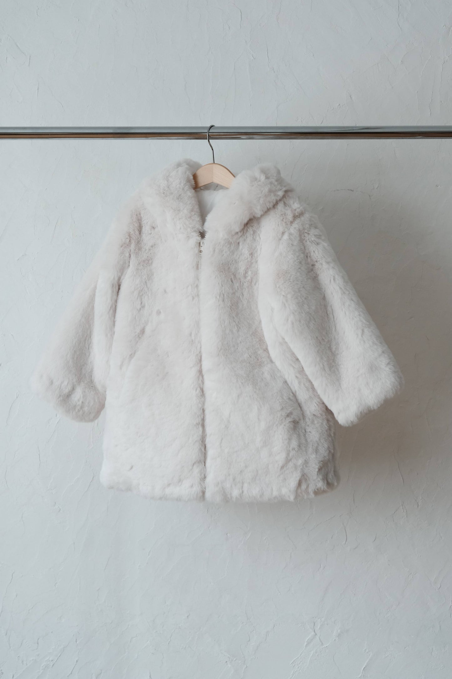 25AW Furry hooded coat