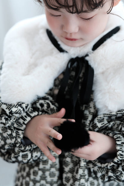 fur collar