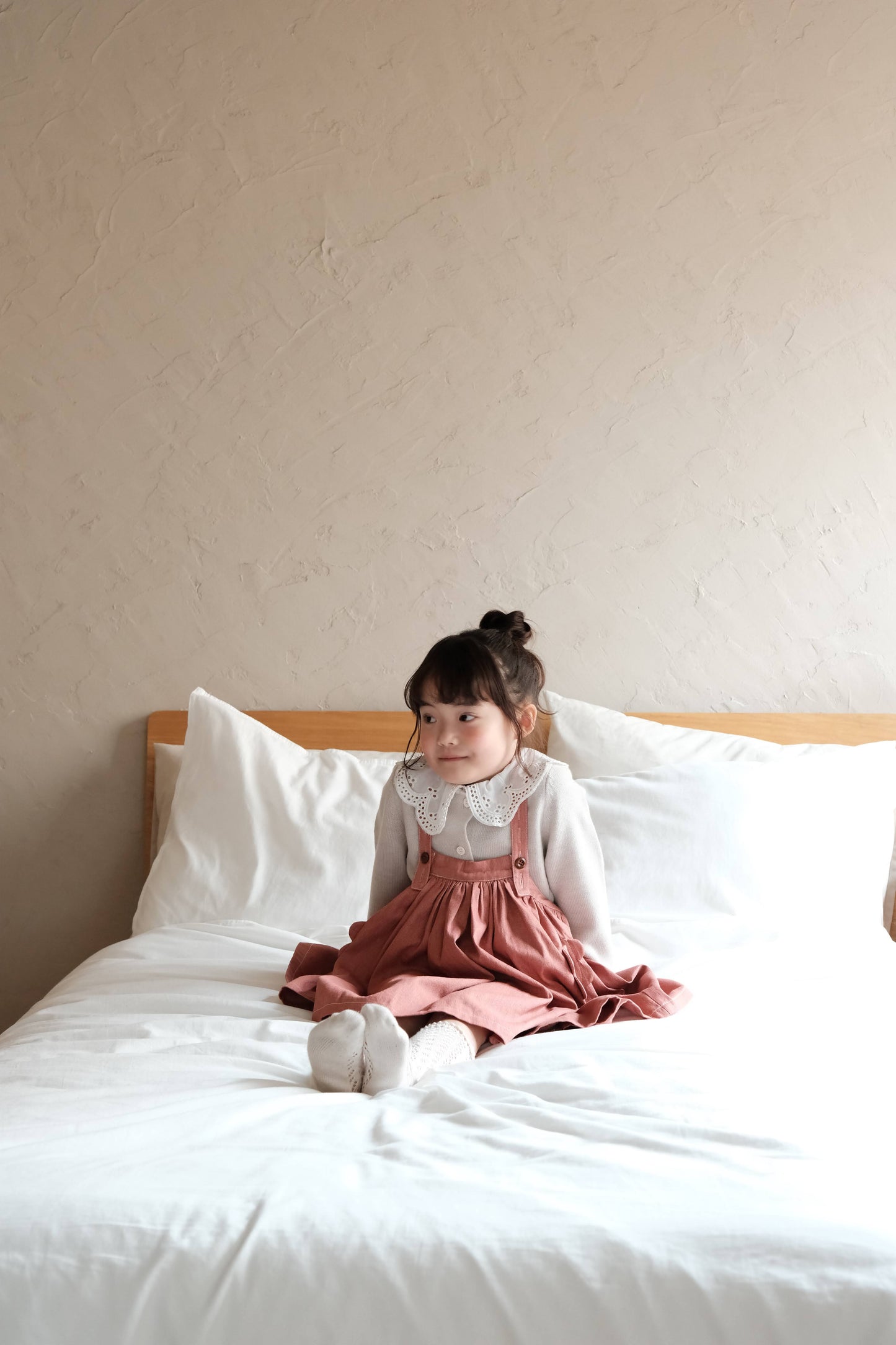 25AW Lace collar sweater