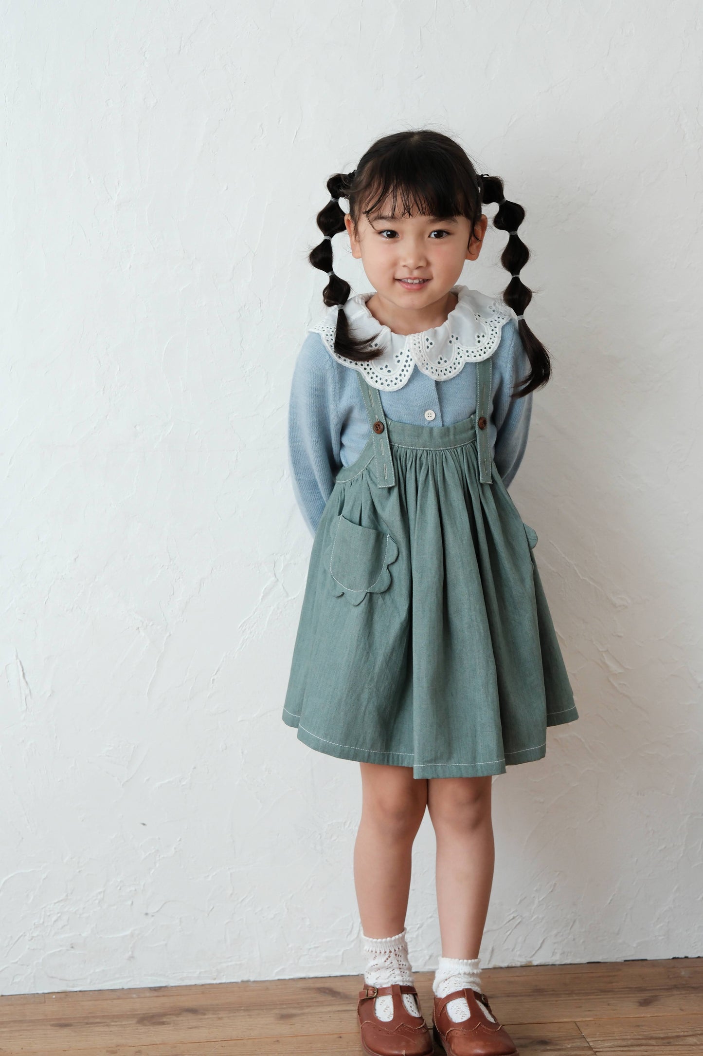 25AW Lace collar sweater