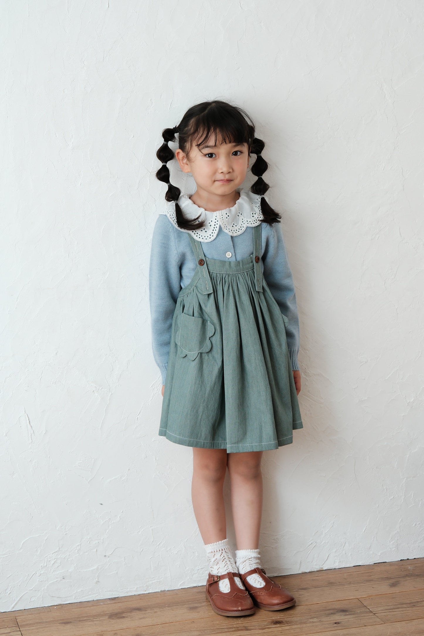 25AW Lace collar sweater