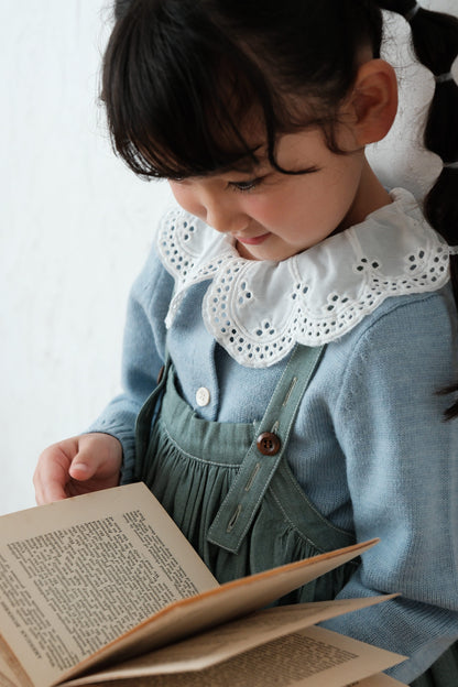 25AW Lace collar sweater