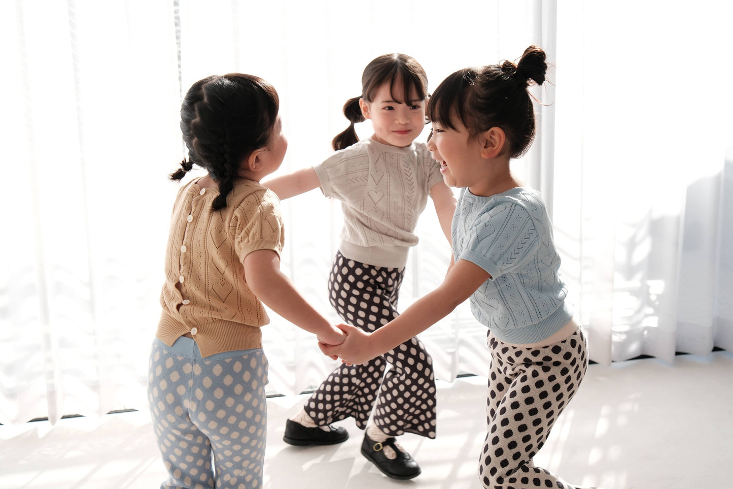 25SS Heart pattern knitted cardigan
